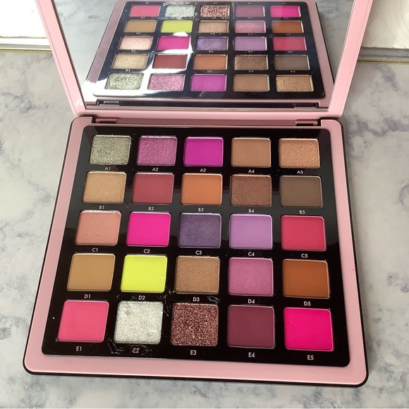 < NEW ABH/Colourpop/Morphe Makeup Bundle > - Picture 3 of 6